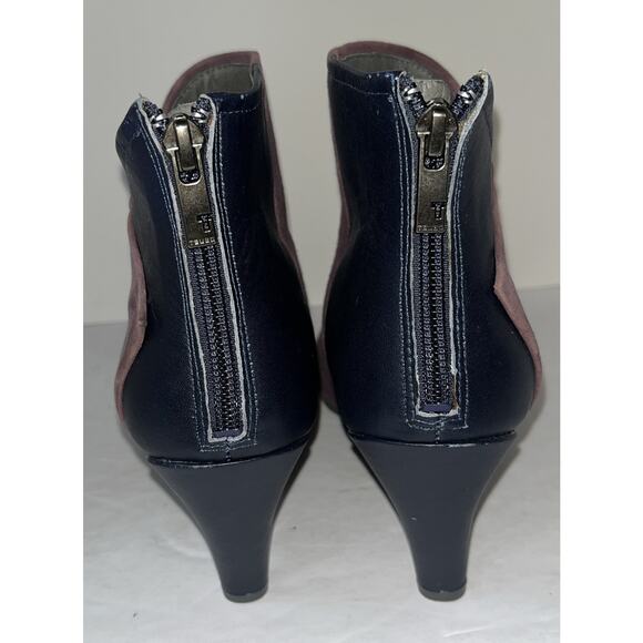 TSUBO Suede Leather ankle BOOTS Sz 7.5 navy purple colorblock heel NEW - Picture 4 of 9